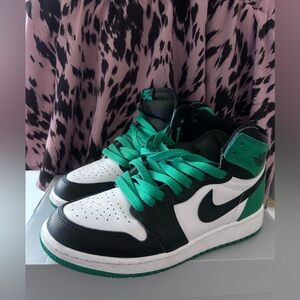 Gently used youth  Jordan sneakers